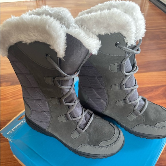 Columbia Women's Gray Ice Maiden II Winter Boots - Picture 1 of 8